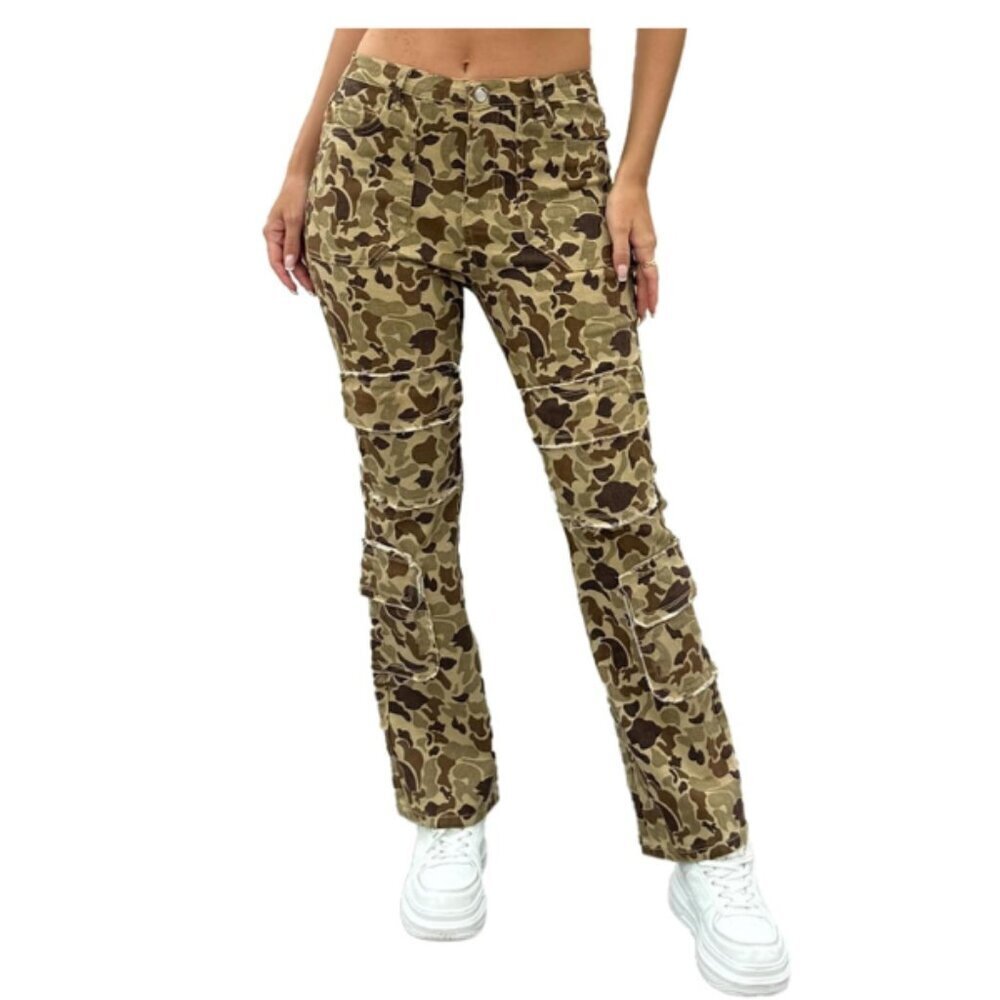 Low Waisted Women’s Camouflage Denim Jeans Size XS Slim-Fit Stretchy Y2K